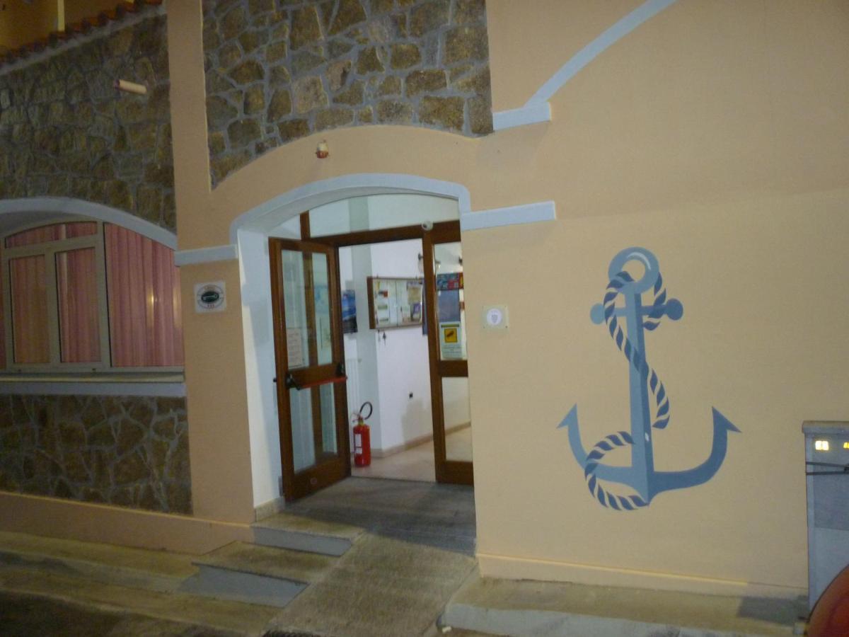Hotel L'Ancora سانتا تيريزا غالّورا المظهر الخارجي الصورة
